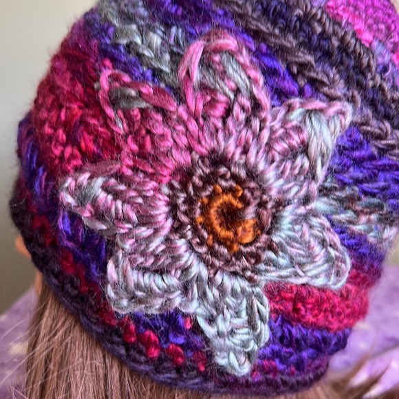 Sold - Picture 2 of 7